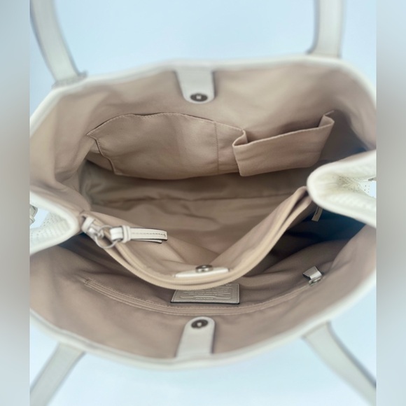 Coach style F21938 - Picture 6 of 10